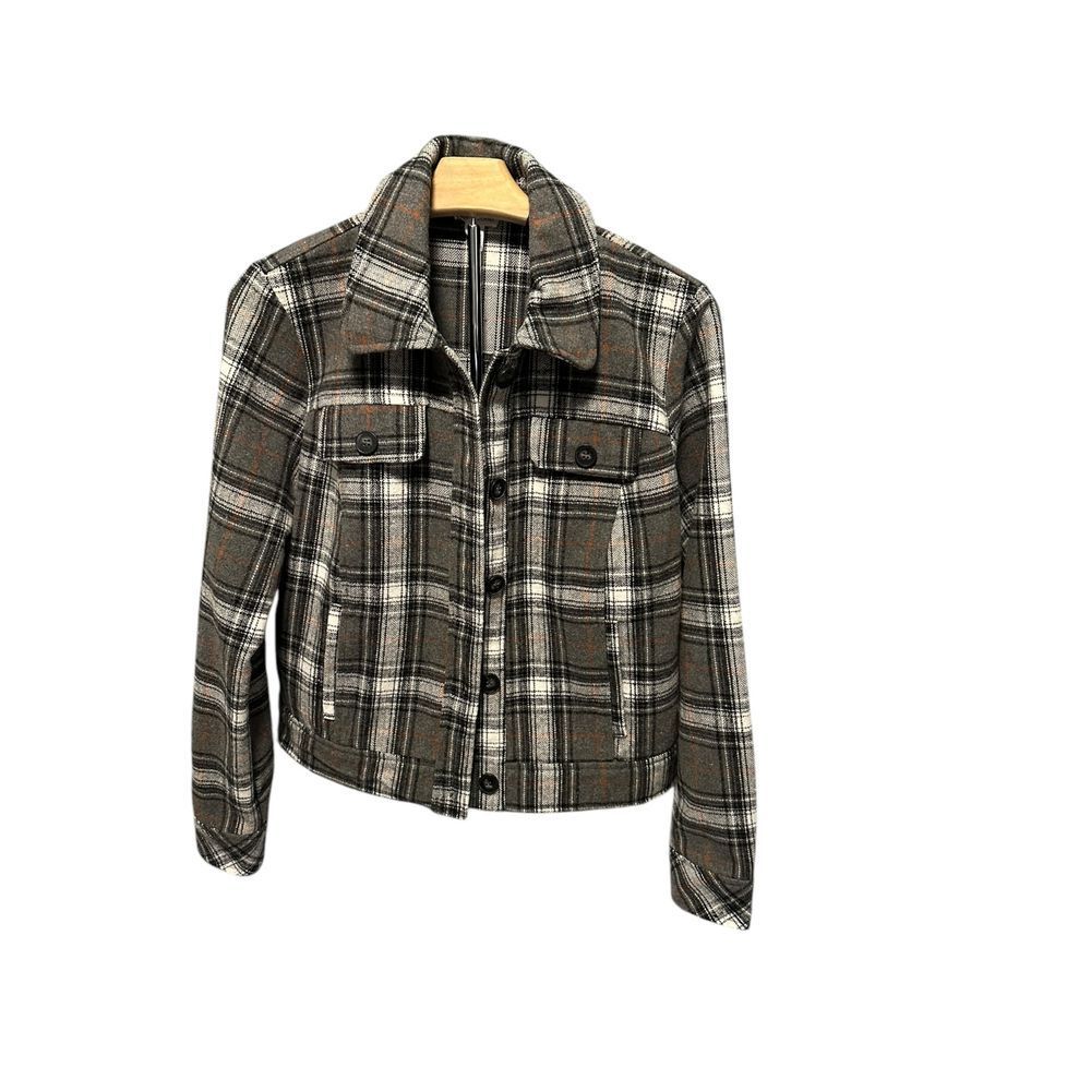 Plaid Flannel Jacket Button Front Shacket Gray Black White Fall Winter Outerwear